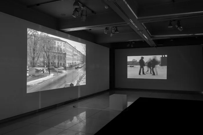 Экспозиция выставки «Безумие Волги» в галерее «Виктория», 2018. Предоставлено галереей «Виктория».