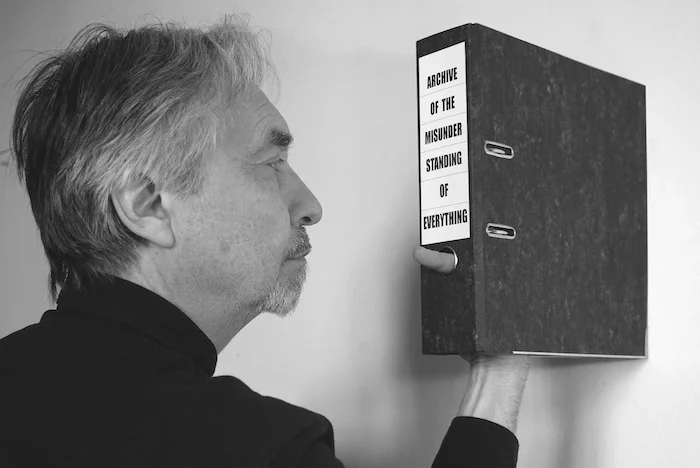 Вадим Захаров «Архив непонимания всего», 2019. Посвящение А. Монастырскому. Предоставлено автором текста.