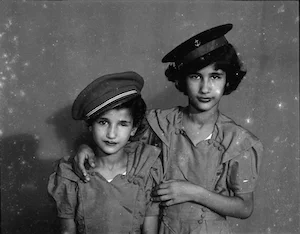 Фотография фотостудии «Shehrazade», Сайда, Ливан, 1950-е / The Arab Image Foundation.