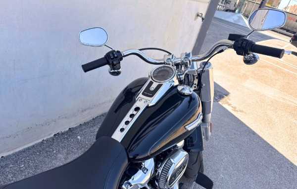 HARLEY-DAVIDSON FAT BOY 2025 | 2.000 KM · 27000 € | Se vende — Kando Riders