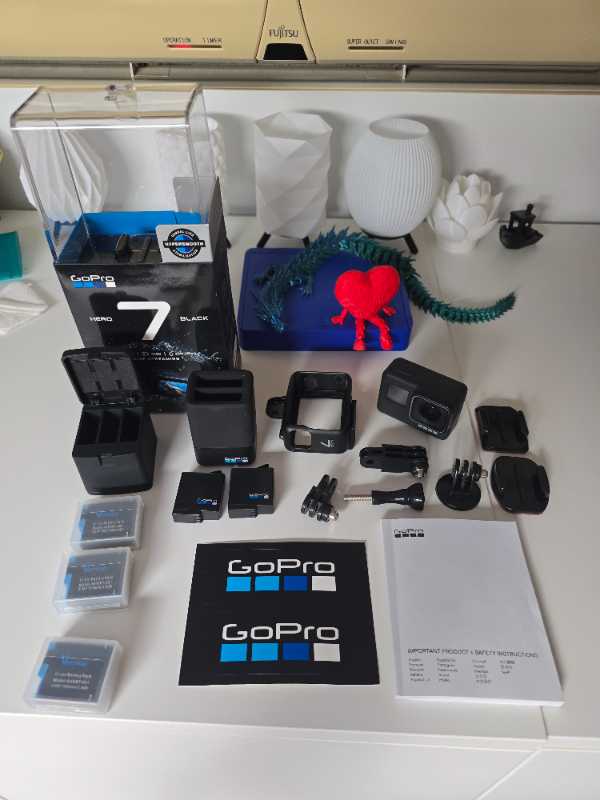 GoPro Hero 7 Black + accsorios · 160 € | Se vende — Kando Riders