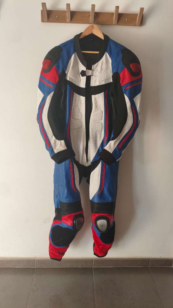 Mono Kangroute perforado · 185 € | Se vende — Kando Riders