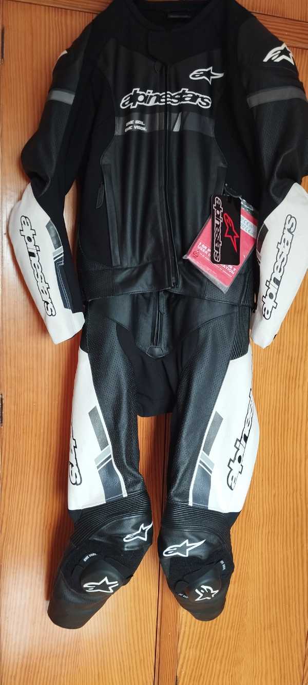 Mono 2 piezas Alpinestars  · 750 € | Se vende — Kando Riders