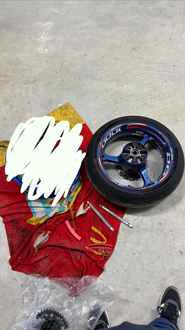 Llantas con discos de freno para honda Cbr 1000 rr 2007 · 450 € | Se vende — Kando Riders