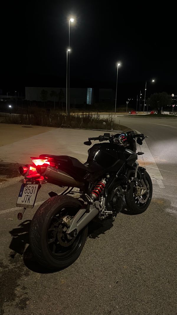 Aprillia shiver  · 3000 € | Se vende — Kando Riders