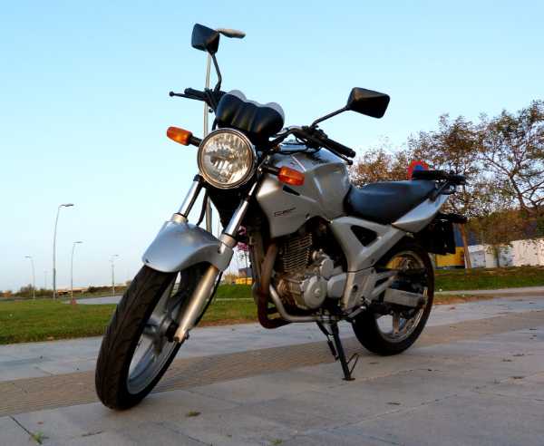 Honda CBF 250 del 2004 con 43.000 Km · 1250 € | Se vende — Kando Riders