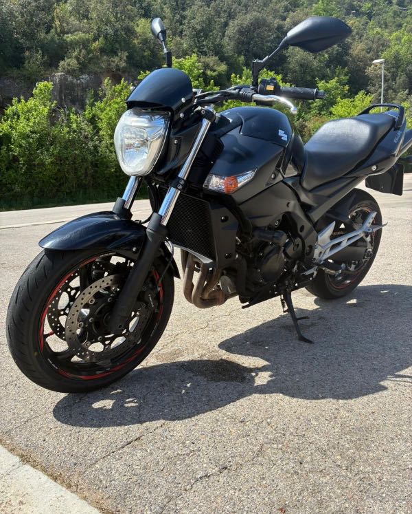 Susuki gsr 600 · 2200 € | Se vende — Kando Riders