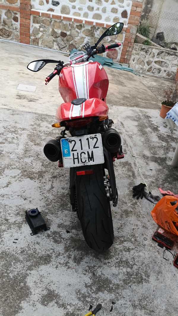 Ducati monster 696 2011 · 2300 € | Se vende — Kando Riders