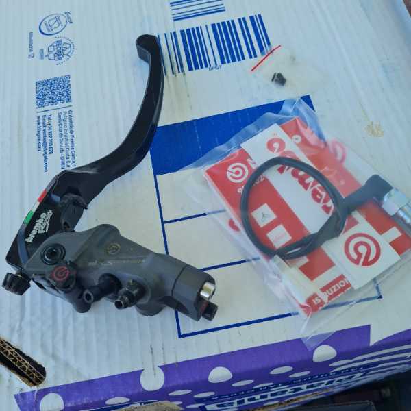 Bomba brembo RCS19 corsacorta · 250 € | Se vende — Kando Riders