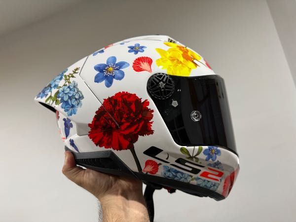 LS2 Thunder gp fibra de carbono · 210 € | Se vende — Kando Riders