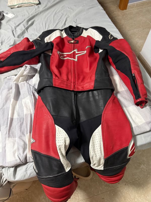 Mono alpinestars 2 piezas talle 52 · 310 € | Se vende — Kando Riders