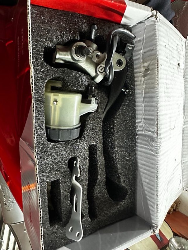 Bomba de freno Brembo · 165 € | Se vende — Kando Riders
