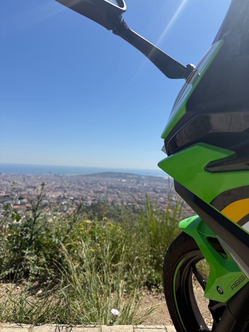 RUTA CHILL /BEGUES ☕️ + PANTANO + COSTAS · Barcelona, España | Ruta en moto — Kando Riders