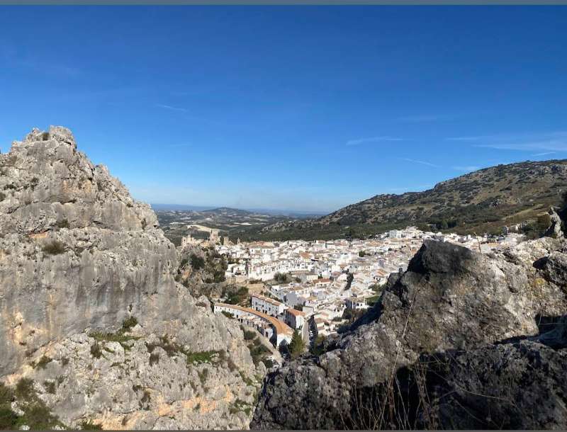 Ruta Málaga-Zuheros · Málaga, España | Ruta en moto — Kando Riders