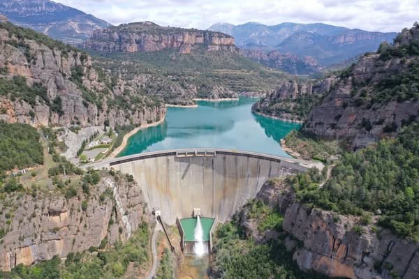 Llosa del cavall · Barcelona, España | Ruta en moto — Kando Riders