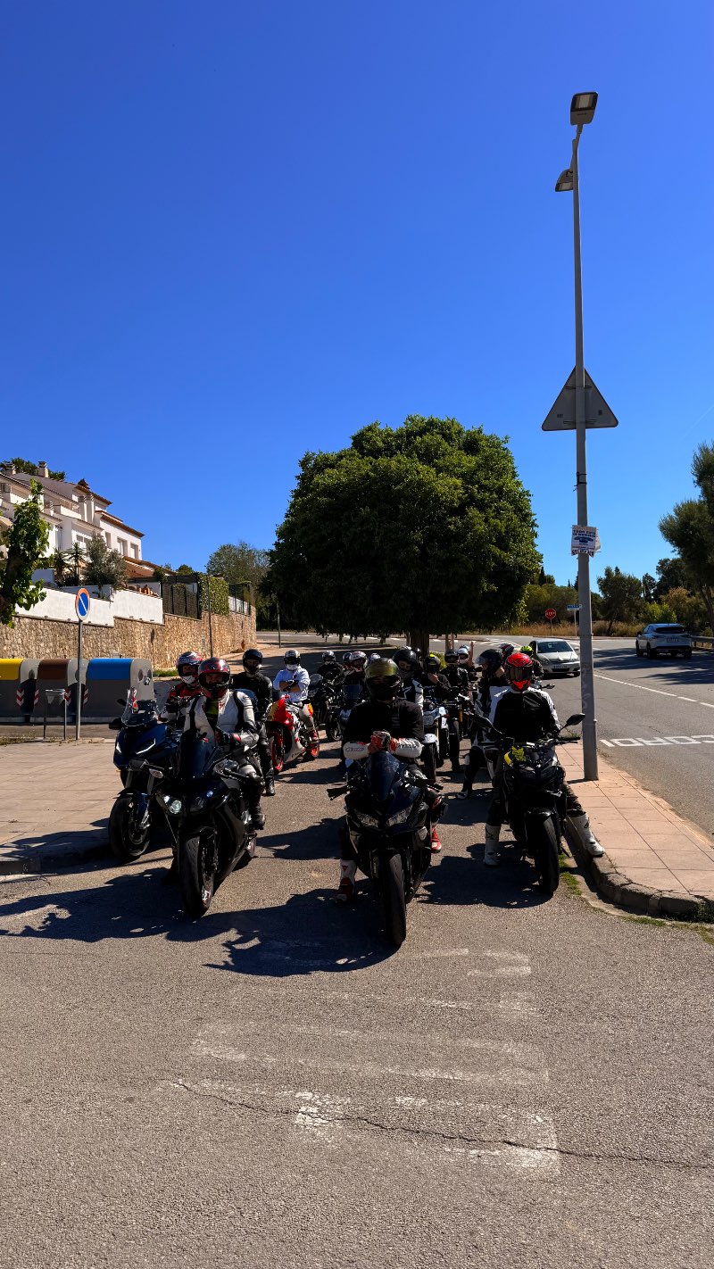ANDORRA FOTOS (subir y bajar y fotillos) · Barcelona, España | Ruta en moto — Kando Riders