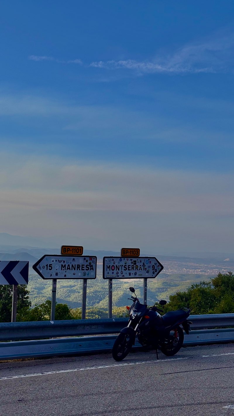 Ca la iaia · Barcelona, España | Ruta en moto — Kando Riders