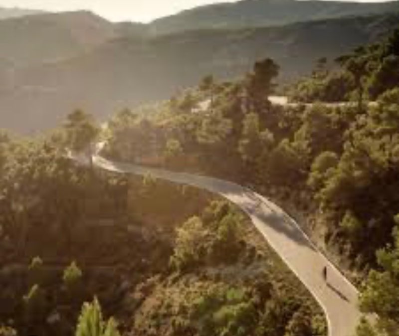 Ruta a tope de curves🔥 · Barcelona, España | Ruta en moto — Kando Riders
