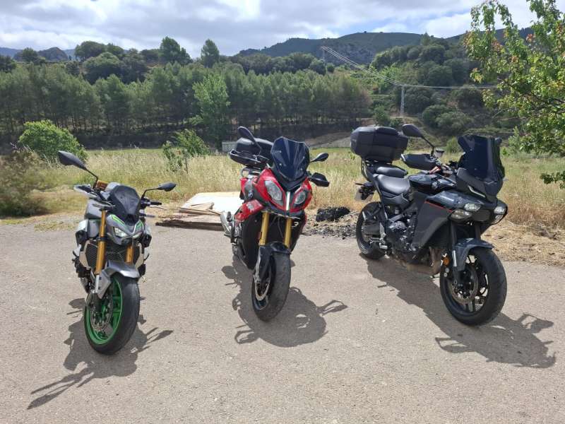 Ruta por interior con curvas  · Valencia, España | Ruta en moto — Kando Riders