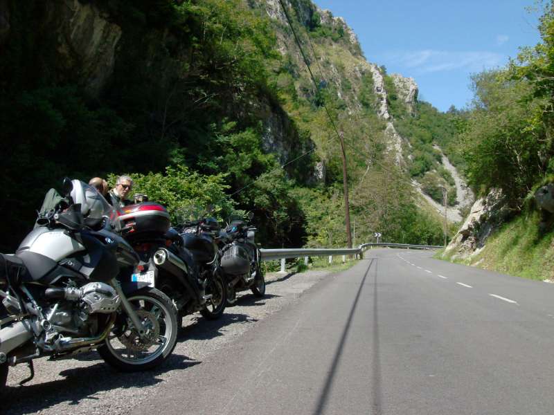 Mostoles-Gredos-Avila y de vuelta  · Móstoles, Madrid, España | Quedada motera — Kando Riders