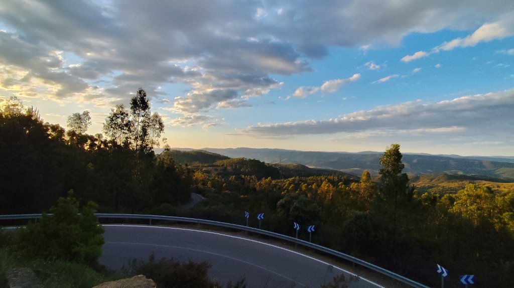 Ruta supermoto · Sierra morena, Badajoz, España | Ruta en moto — Kando Riders