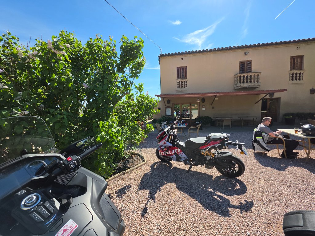 Restaurante Ca la Iaia · Monderrat, España | Ruta en moto — Kando Riders