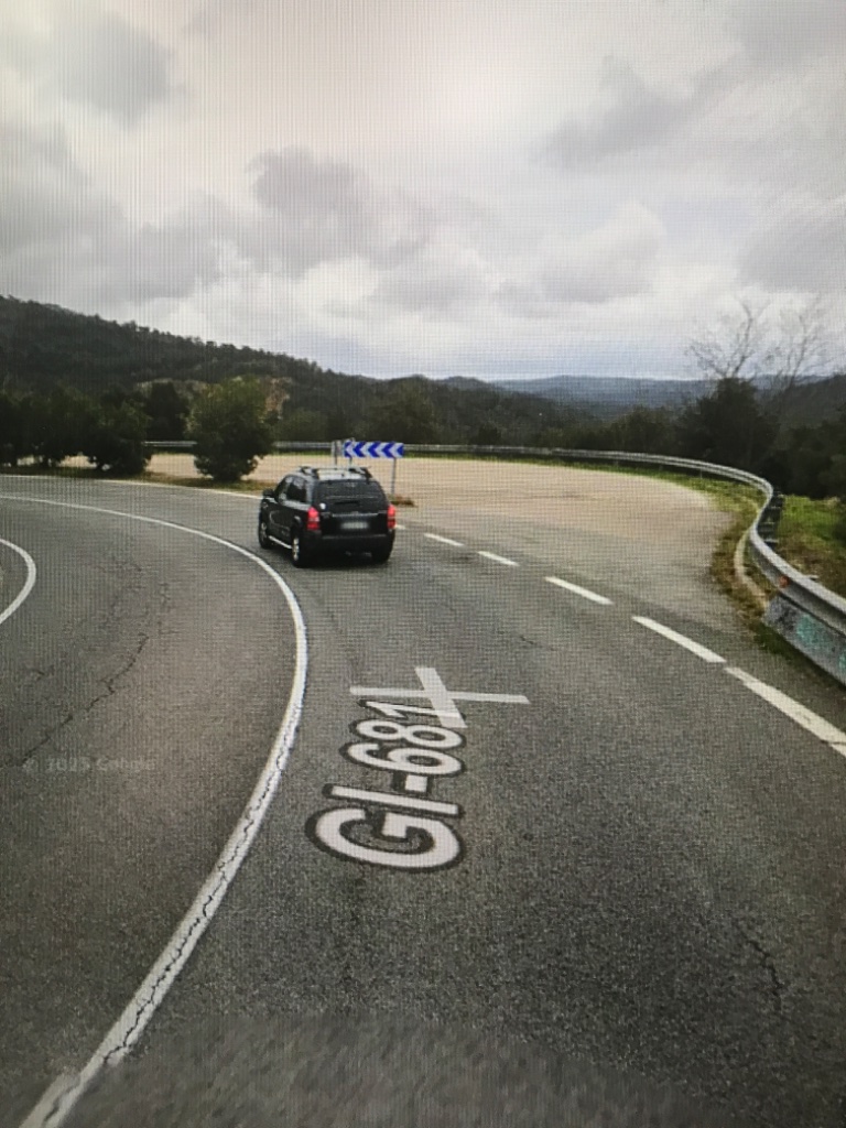 Almuerzo y curvas tossa/llagostera · Lloret de mar, España | Ruta en moto — Kando Riders