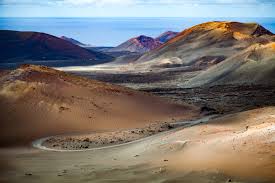 Parque Nacional de Timanfaya (Lanzarote) · Islas Canarias | Ruta en moto — Kando Riders