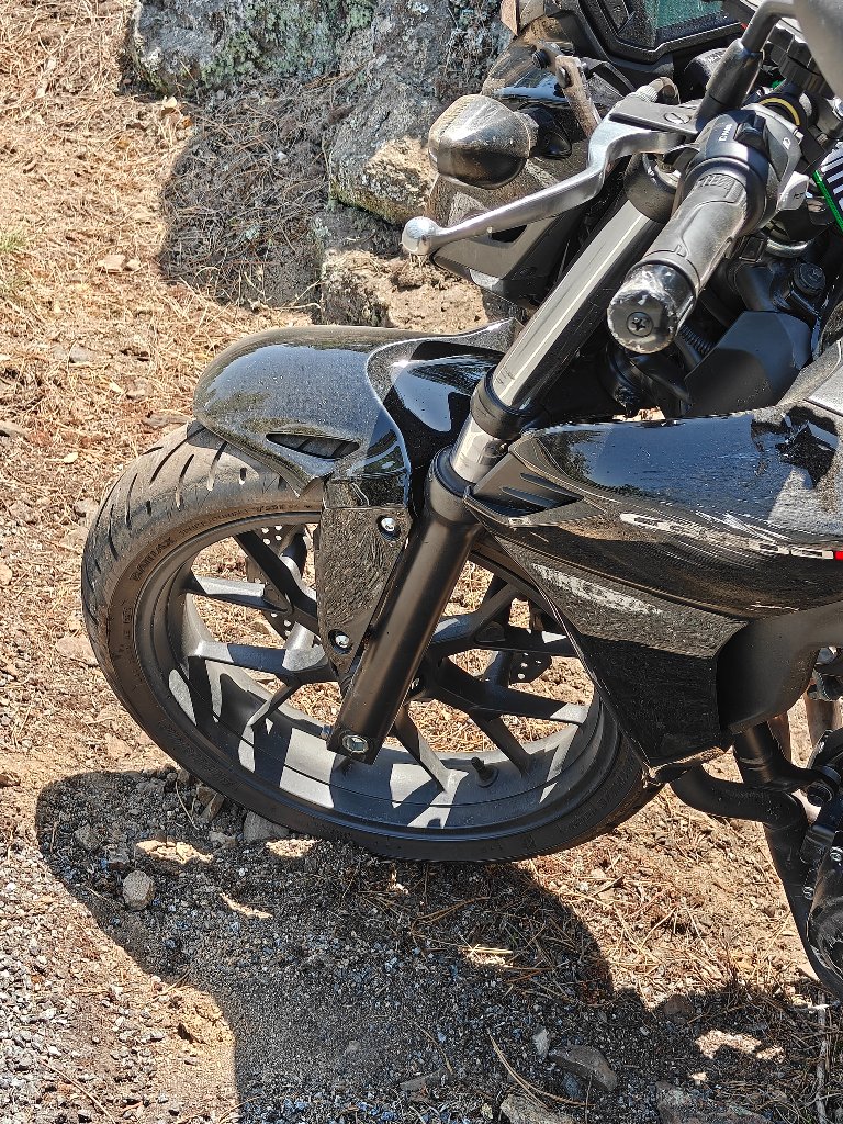 Existen 2 tipos de moteros, los que se van a a caer y los que se han c… | Sam — Kando Riders