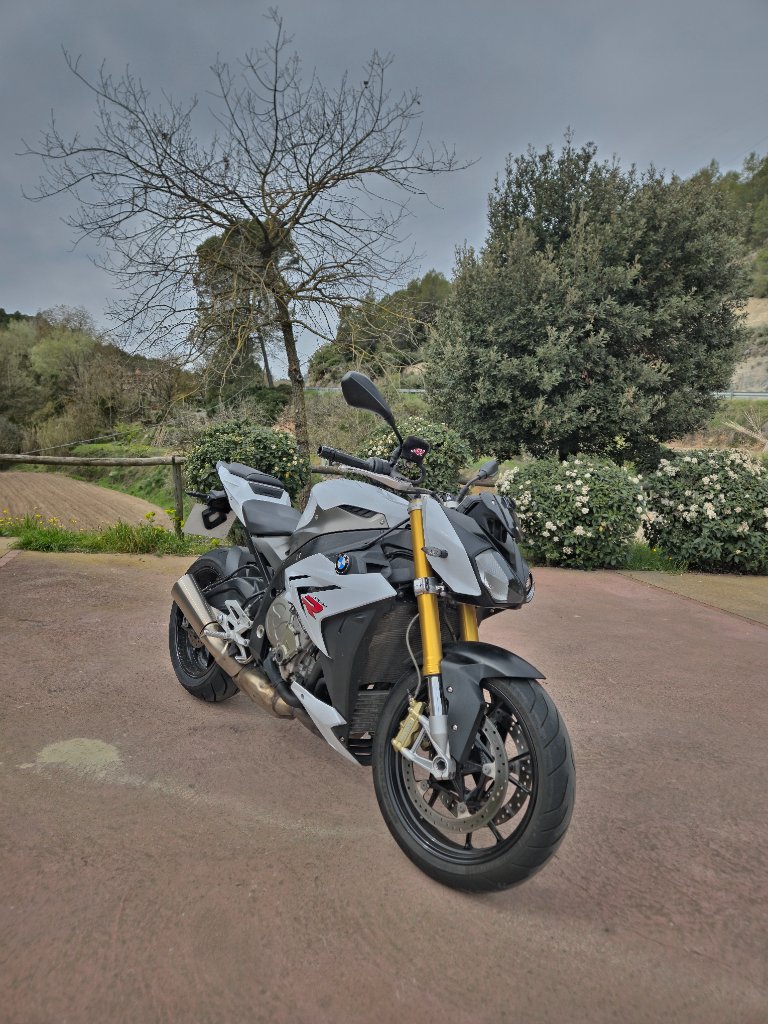Alguna ruta para el lunes? Salgo zona Bages, busco compiiiiiis 🥰💥 | Andreeeeea. — Kando Riders