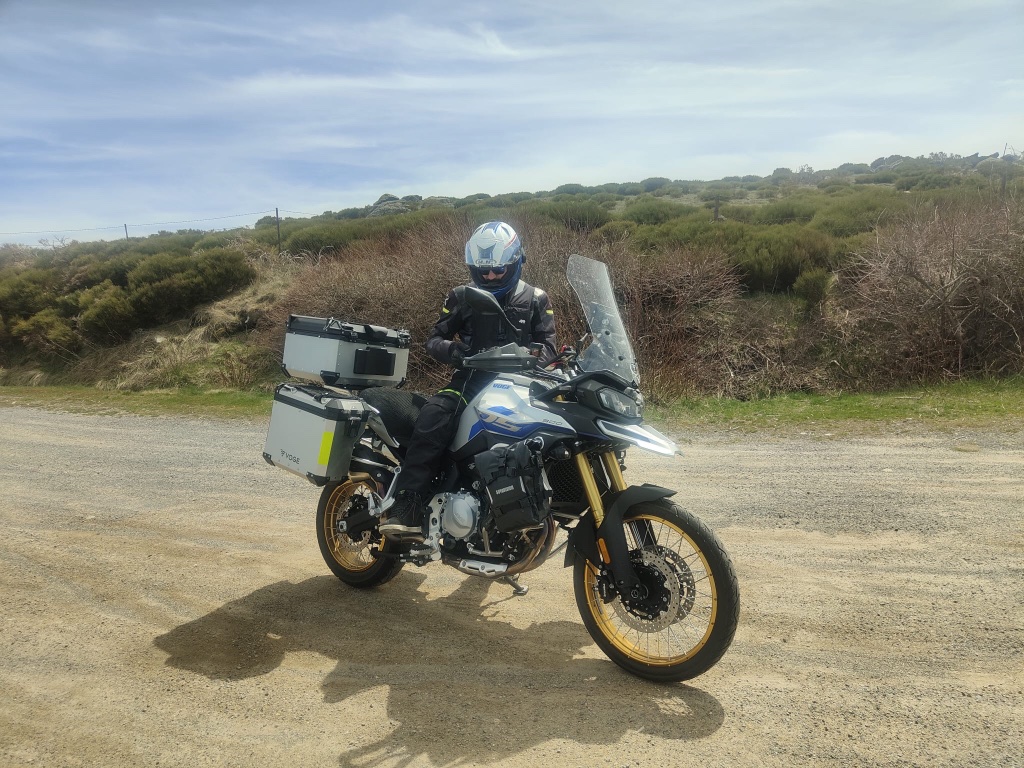 hola, desde Arroyo Culebro, Leganes. Estoy deseando de salir y hacer u… | Sergio voge900 — Kando Riders