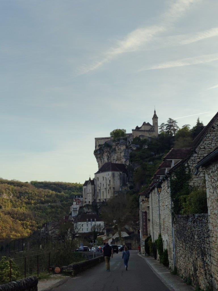 Nuestro último viaje fue al sur de Francia y Pirineos 🏔️🌲 Una autént… | Erne🏔️🏍️ — Kando Riders