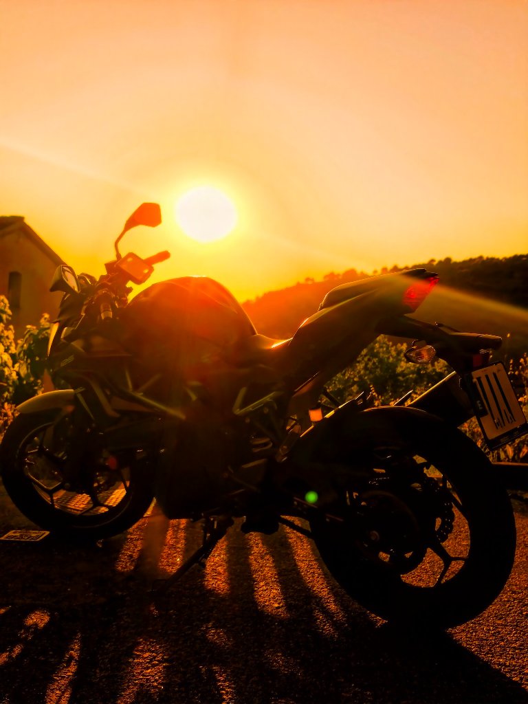 Disfrutar del ocaso, sentir el aire, respirar los aromas, gozar de bue… | Jess — Kando Riders