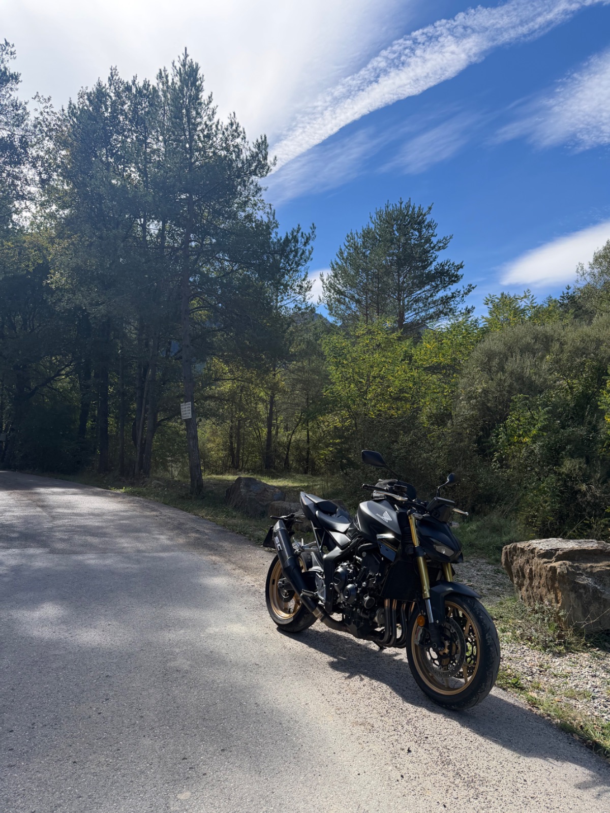 📍 La Llosa del Cavall… y yo apareciendo con 157 caballos. Creo que me… | Jesus Rodri — Kando Riders