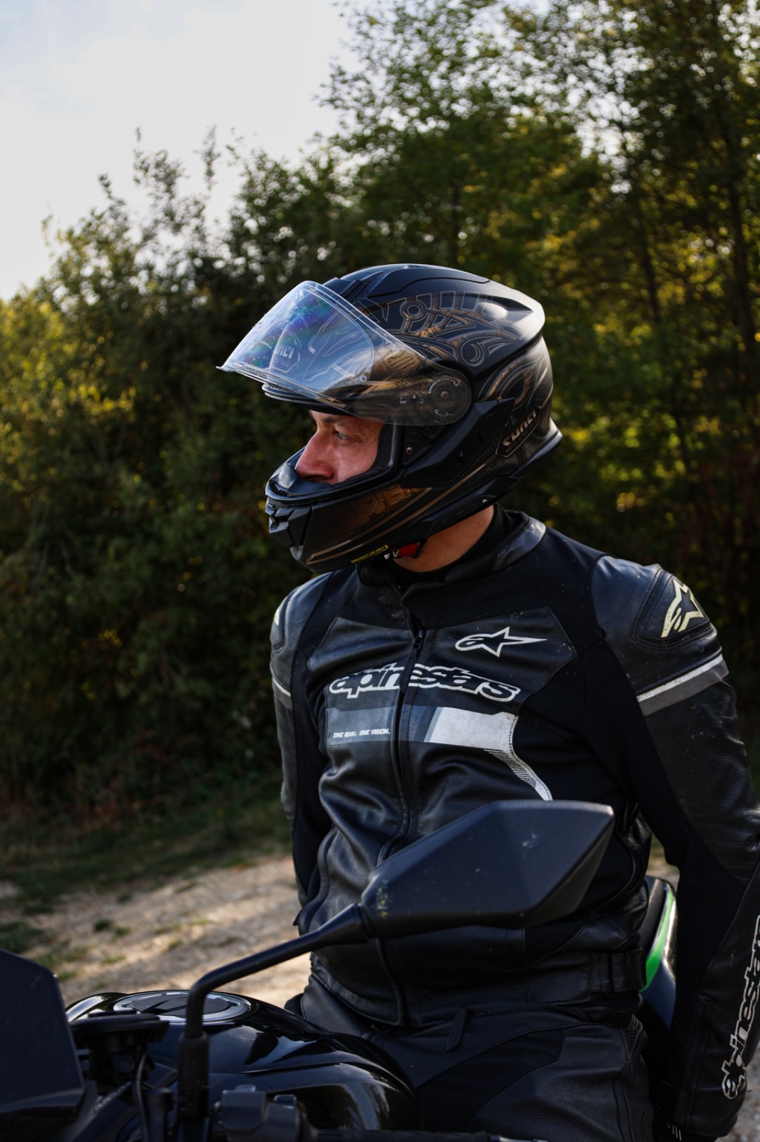 Una bonita sesión de fotos con un motorista apasionado 🏍️📸 ¡Tú tambi… | Kloé Vargas — Kando Riders