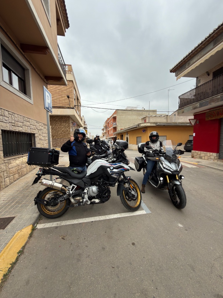 Cualquier excusa es buena a para un buen almuerzo con los compis del c… | Juan — Kando Riders