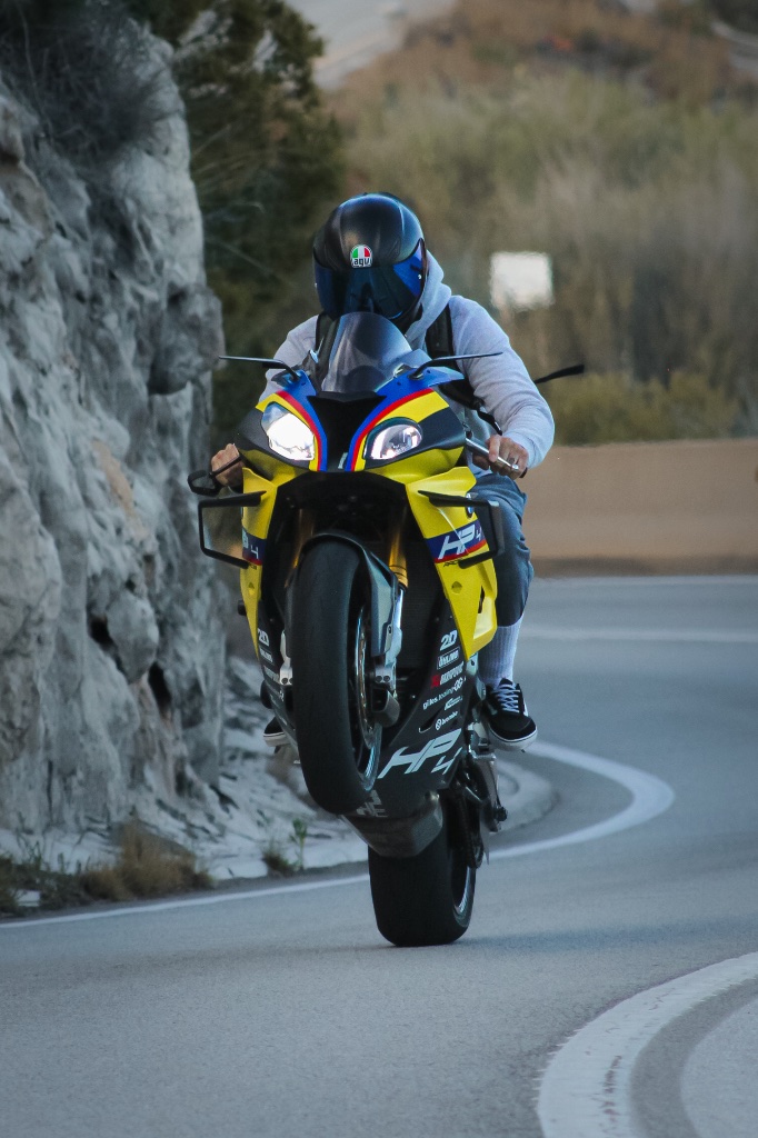 Recordar que hoy sobre las 18 estaremos haciendo fotos en pied colgand… | atomicfotoz — Kando Riders