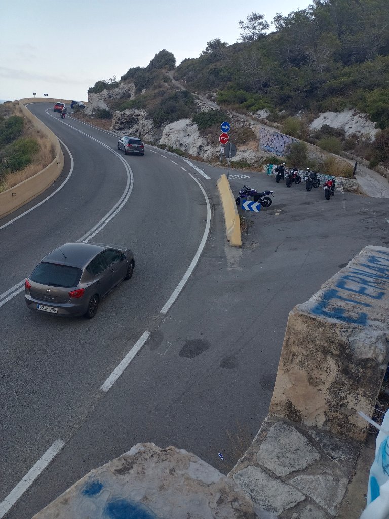 Algún hijo de su madre, ha tirado una caja de tornillos en el mirador … | Javi — Kando Riders