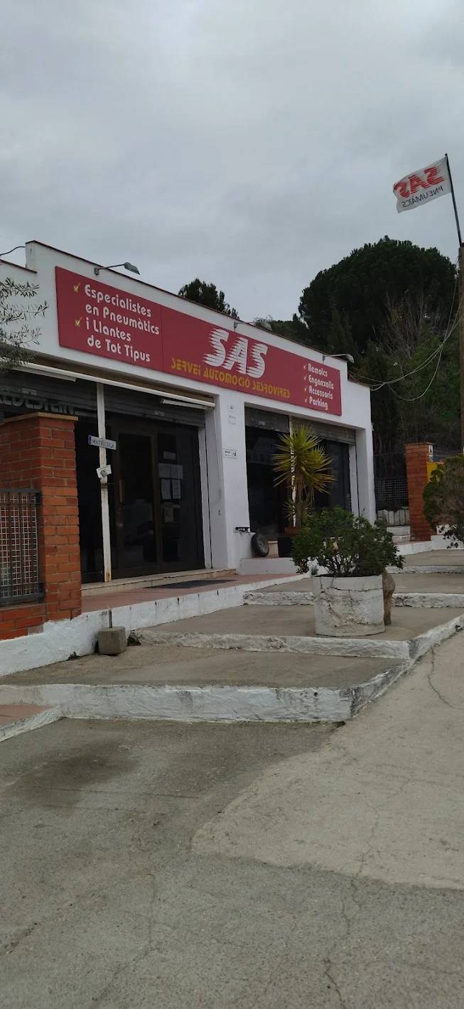 SAS Pneumàtics · Sant Esteve Sesrovires, Barcelona, España | Taller de motos — Kando Riders