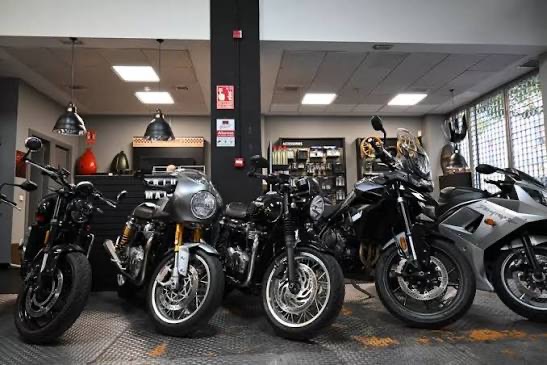Triumph Madrid · Madrid, Madrid, España | Taller de motos — Kando Riders
