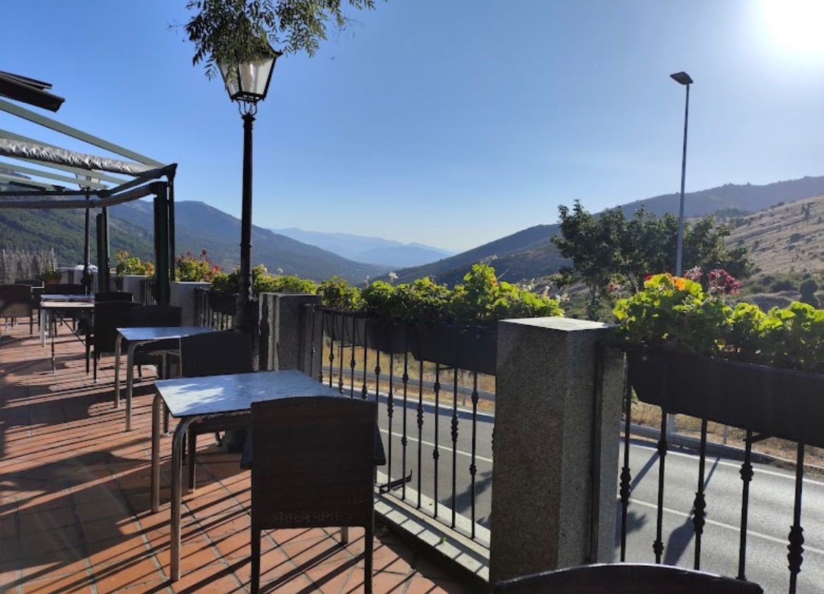Asador Guillermo (Santa María de la Alameda) · Santa María de la Alameda, Ávila, España | Bar motero — Kando Riders