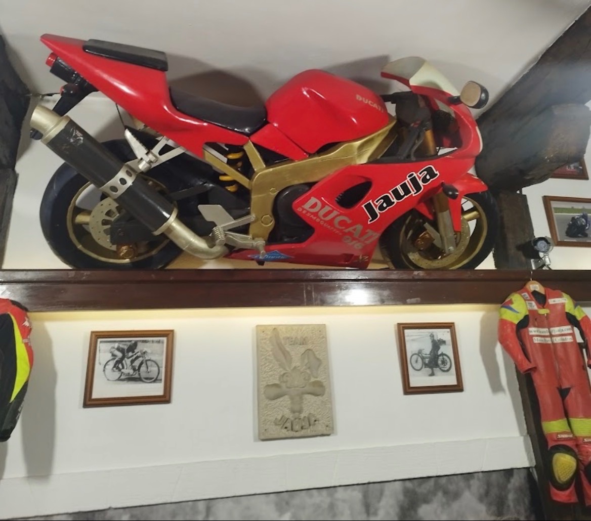 Bodegón Jauja (Colindres) · Colindres, Cantabria, España | Bar motero — Kando Riders