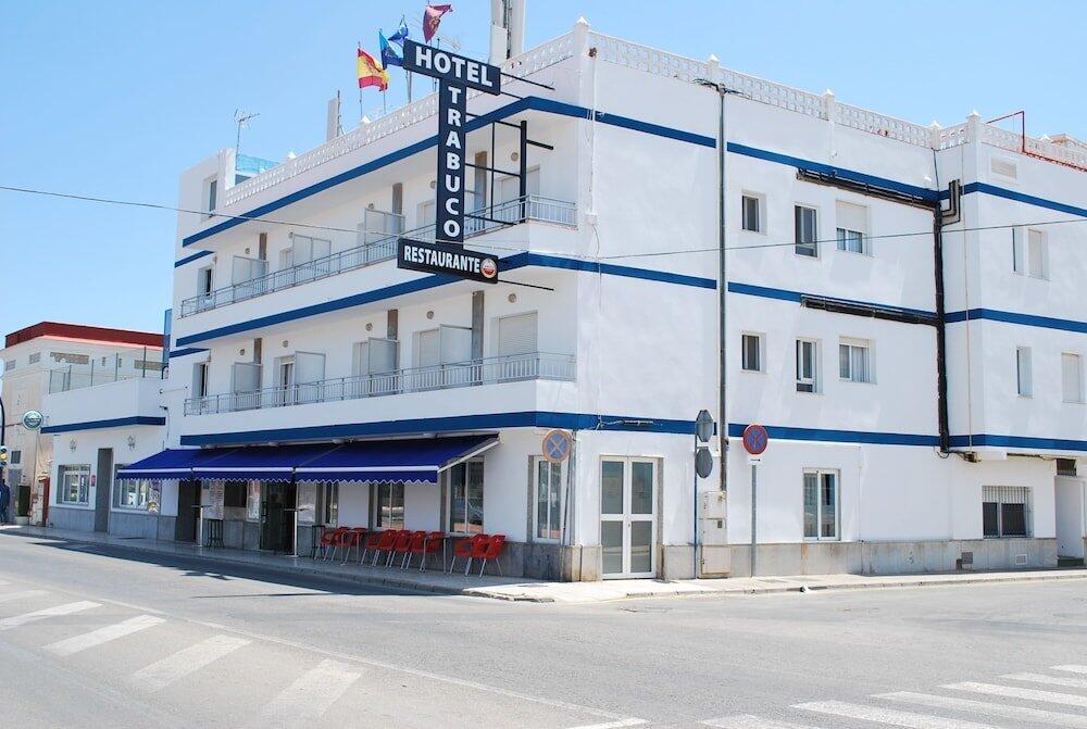 Hotel Trabuco · Santiago de la Ribera, Murcia, España | Alojamiento motero — Kando Riders
