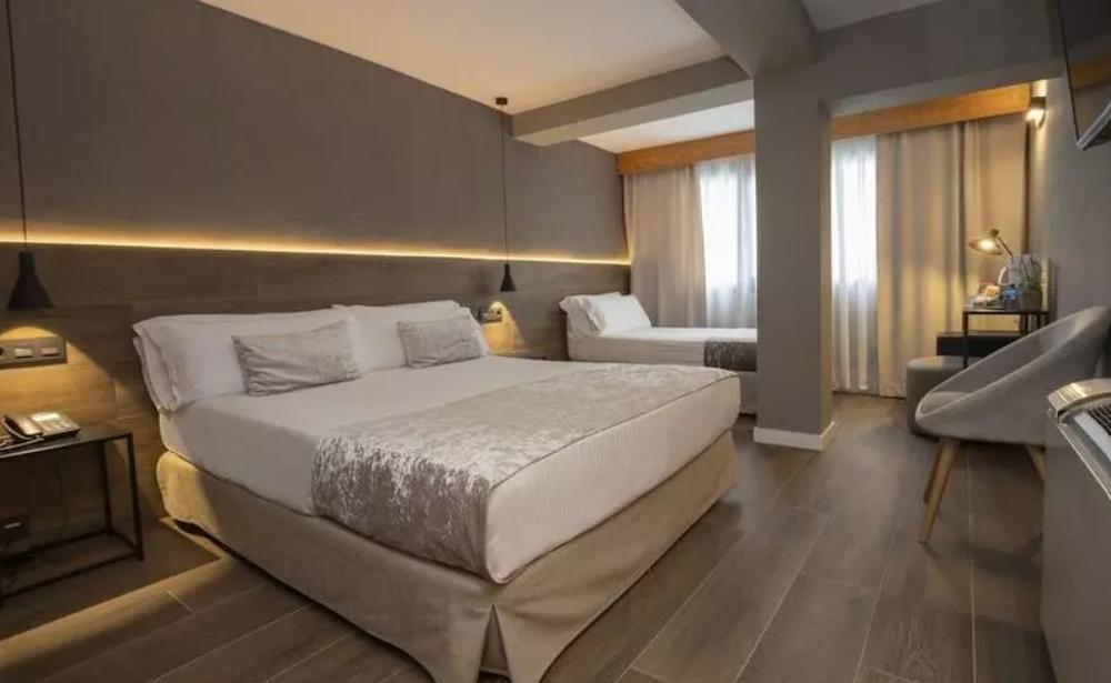 YOMO Eureka · Escaldes-Engordany, Escaldes-Engordany, Andorra | Alojamiento motero — Kando Riders