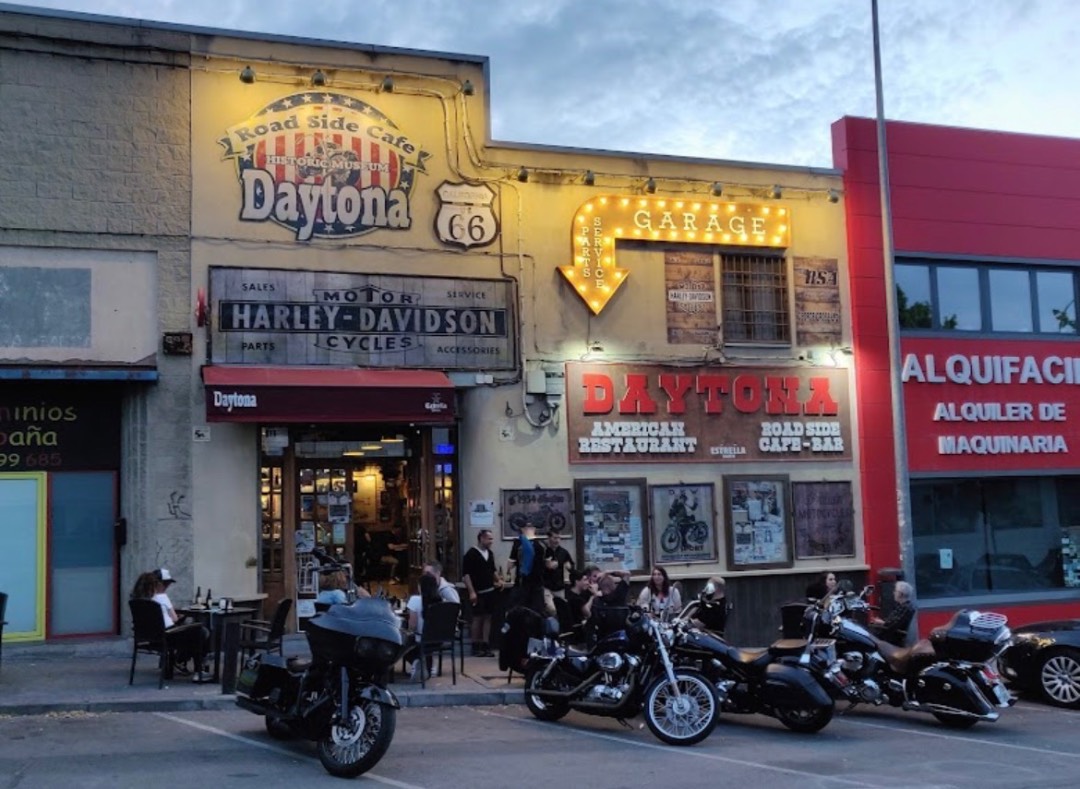 Daytona · Fuenlabrada, Madrid, España | Bar motero — Kando Riders