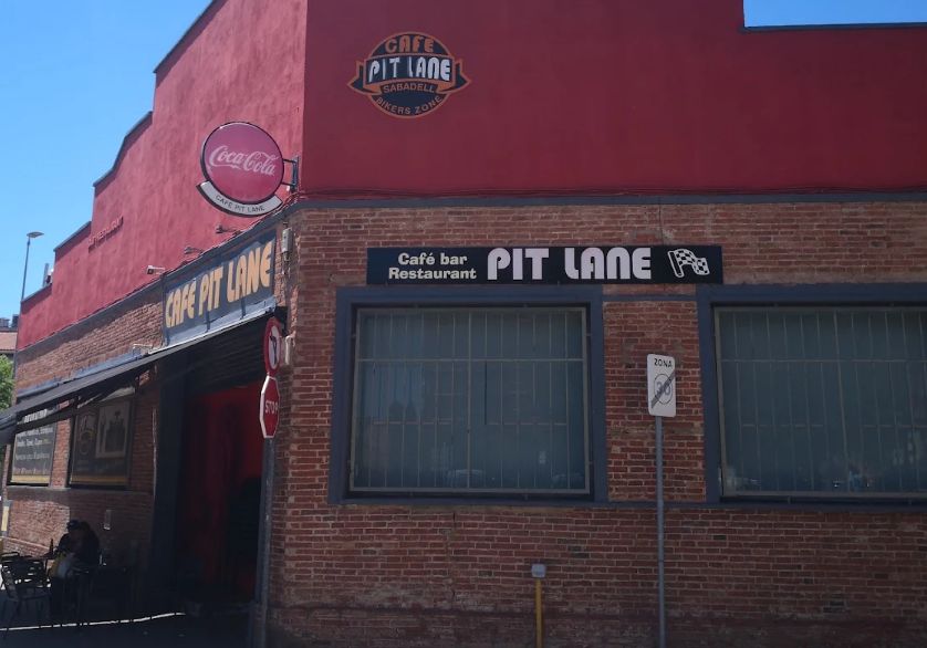 Cafè Pit Lane Bikerszone · Sabadell, Cataluña, España | Bar motero — Kando Riders