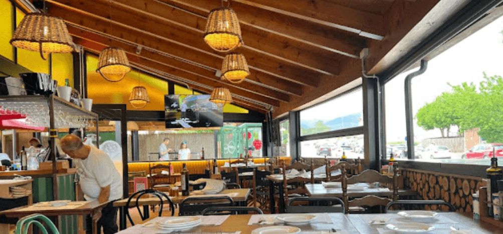 El Rebost Dels Guiu Tapas - Brasas · Sant Antoni de Vilamajor, Cataluña, España | Bar motero — Kando Riders
