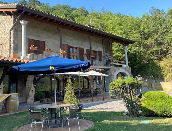 El Portal del Comte · Gombrèn, Cataluña, España | Bar motero — Kando Riders