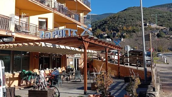 Cafeteria Revela't · Rialp, Cataluña, España | Bar motero — Kando Riders