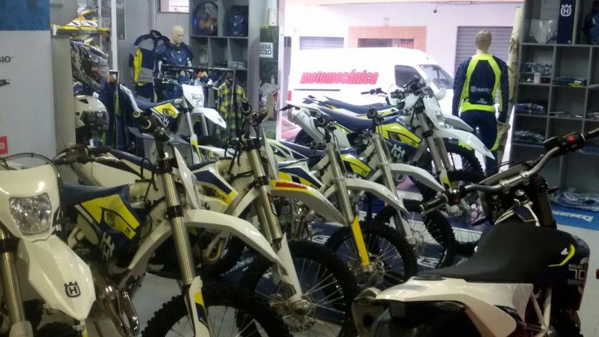Motomecánica Requena · Requena, Comunitat Valenciana, España | Taller de motos — Kando Riders